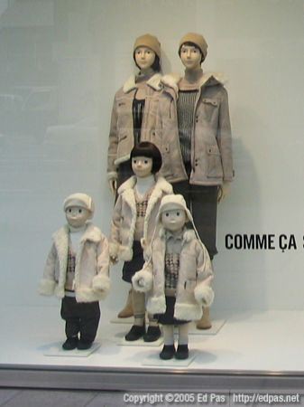Comme Ça family of five: two moms, two girls, and a boy