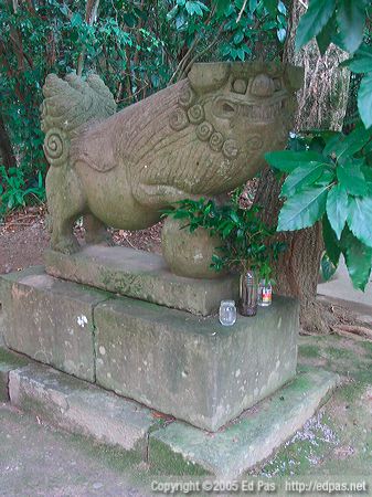Sumerian-looking lion dog at a shrine in Miyazaki City