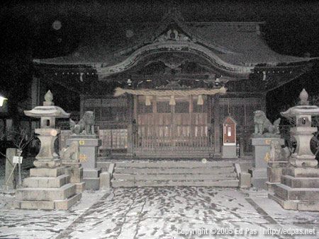 Sugawara Jinja on a snowy night in January 2004