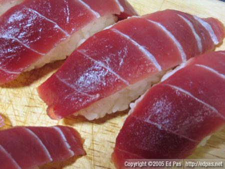 salmon (sake) nigiri-sushi by Ed Pas, 15 April 2005